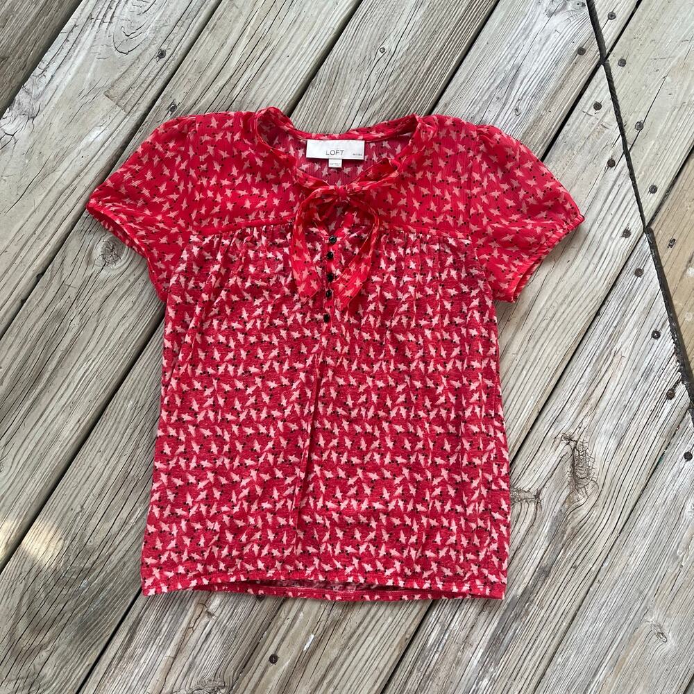 LOFT Women's Red Bird Print Short Sleeve Top Size XSP